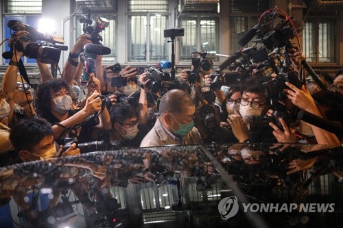 홍콩인 열렬 지지에 반중 매체 '홍콩 최대 미디어' 등극