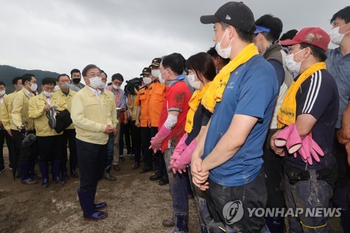 문대통령, 4차 추경 선그어…"정부·지자체 예산 충분"