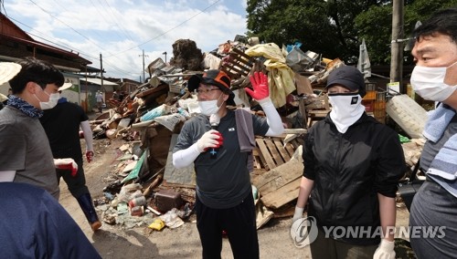 300명 이끌고 호남 찾은 주호영 "재난지원금 최소 3∼4배 돼야"