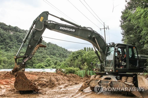 전기·물·인력·장비 부족…폭우피해 복구 애로사항 '수두룩'