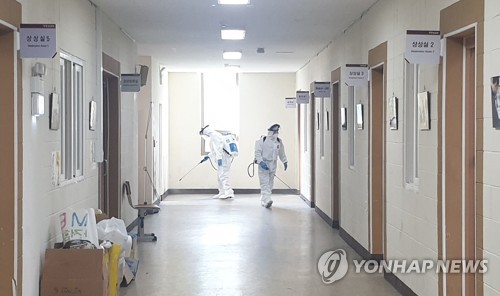 확진자 3명 나온 부산기계공고 학생·교직원 1천여 명 전수검사