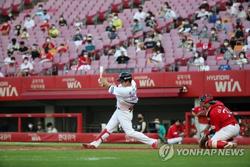 싹쓸이 당한 NC, 키움에 반게임 차 쫓기는 1위(종합)