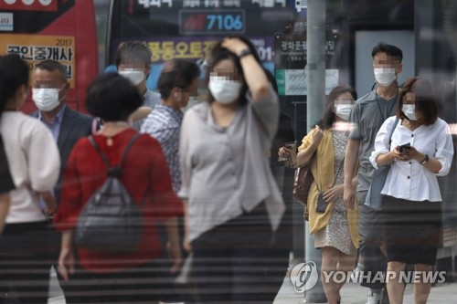 코로나 확산에 지자체들 줄줄이 '마스크 의무화'…전국 확대될듯