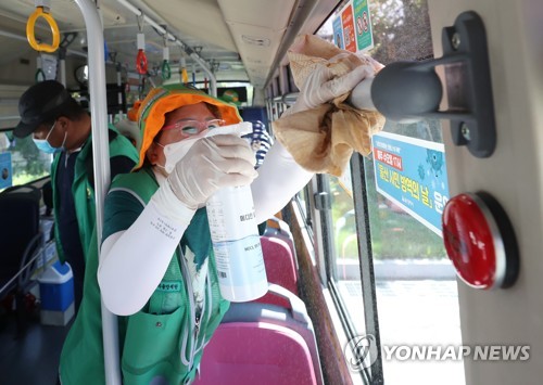 울산서 하루 5명 확진…2명 감염경로 몰라 '깜깜이 전파' 우려(종합)