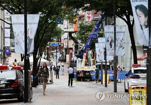 이달 들어 코로나 대응수준 반등…'경제 봉쇄수준도 상향'