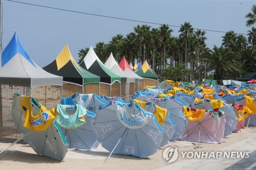 코로나 재확산 공포에 제주 쪽빛 바다 찾던 피서객들 '멈짓'