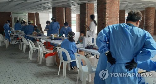 확진 교사·학생 다녀간 강원지역 학교 4곳서 2명 추가 감염
