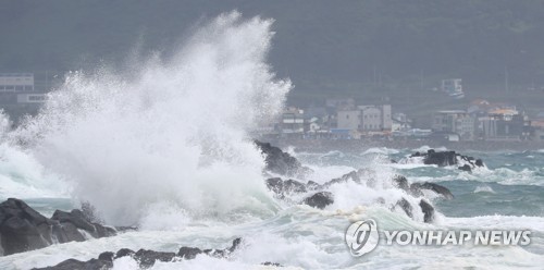 "일주일 만에 또" 9호 태풍 마이삭 예고에 제주 긴장