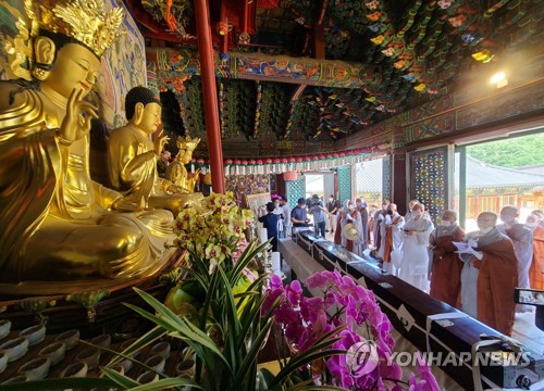 설악산 신흥사 '영산회상도' 66년 만에 제자리