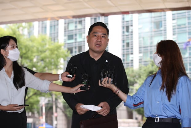 강용석 변호사 등 가세연 관계자들은 지난달 박원순 전 서울시장의 성폭력을 방조했다며 서울시 관계자들을 고발했다. / 사진=연합뉴스