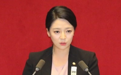 배현진, 김부겸 향해 "장관 출신이 격 떨어진다" 공개저격