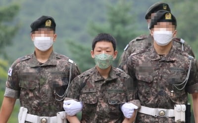 조주빈 공범 '이기야', 첫 군사 재판…"혐의 모두 인정"