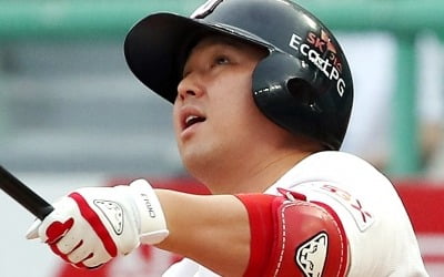 최정, 5년 연속 20홈런 기록 '역대 KBO 리그에서 10번째'