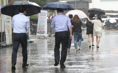 가을의 문턱 '처서'라는데…전국 대다수 '찜통', 곳곳 소나기