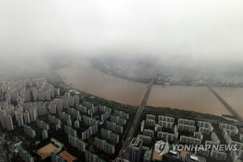 "수위 오른다, 미리 비워라" 중부지방 댐들 홍수조절 '비상'