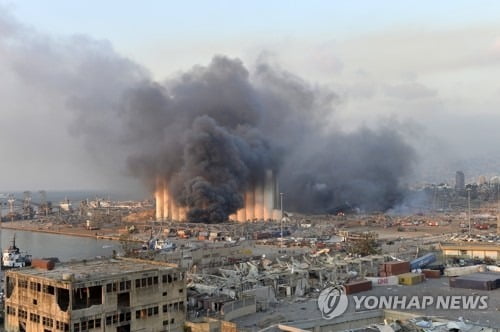 문대통령, 레바논 폭발사고 희생자 애도…"평온 되찾길 기원"