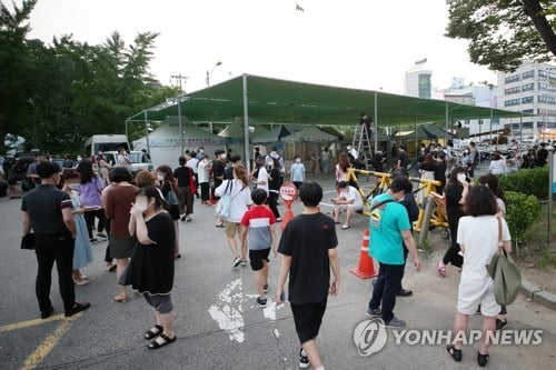 인천서 인천국제공항 파견근무 소방관과 2세 딸 등 5명 확진