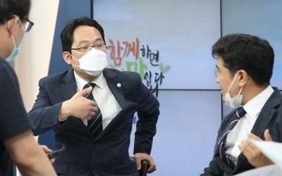 의협 "전공의 업무개시명령은 악법…불이익시 무기한 총파업"