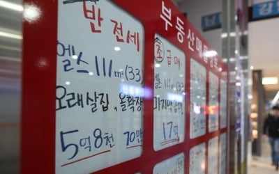 서울 아파트 전월세 거래 '절벽'…8월 계약 건수 역대 최저