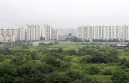 당정, 내일 주택공급 확대방안 논의…재개발 용적률 상향 검토