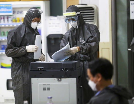 서울에서 감염경로를 알 수 없는 신종 코로나바이러스 감염증(코로나19) 확진자 수가 일주일 만에 7배 이상 증가했다. 사진=뉴스1