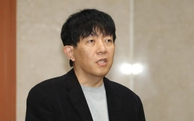 '뉴스편집 의혹' 휘말린 네이버·카카오…이재웅 "AI도 차별존재"