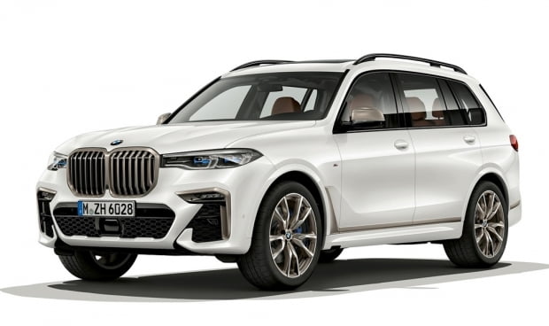 BMW 코리아가 뉴 X7 가솔린 M 퍼포먼스 모델을 국내 출시한다. 사진=BMW