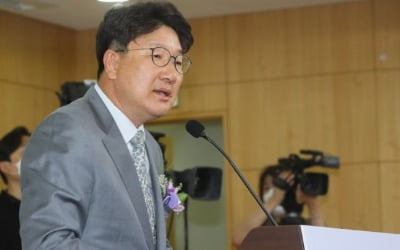 '국민의힘 복당' 권성동 "정부·여당 잘못 바로잡겠다"
