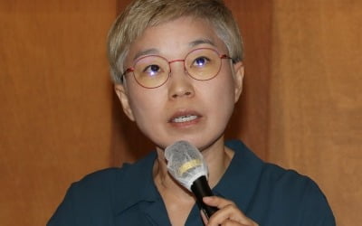 "이혼하고, 빚 있고, 월북한 사람은 총 맞아 죽어도 되나요?"