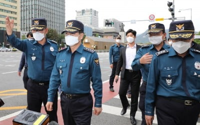 개천절 집회 금지해도 '1인 시위' 된다?…경찰 원천봉쇄