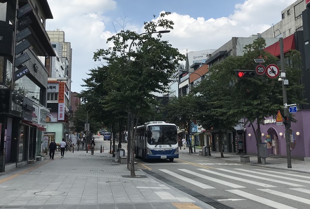 [집 잃은 대학생들] [르포] 임대차 3법에 코로나19 재확산까지… 대학가 부동산 다시 ‘비상’