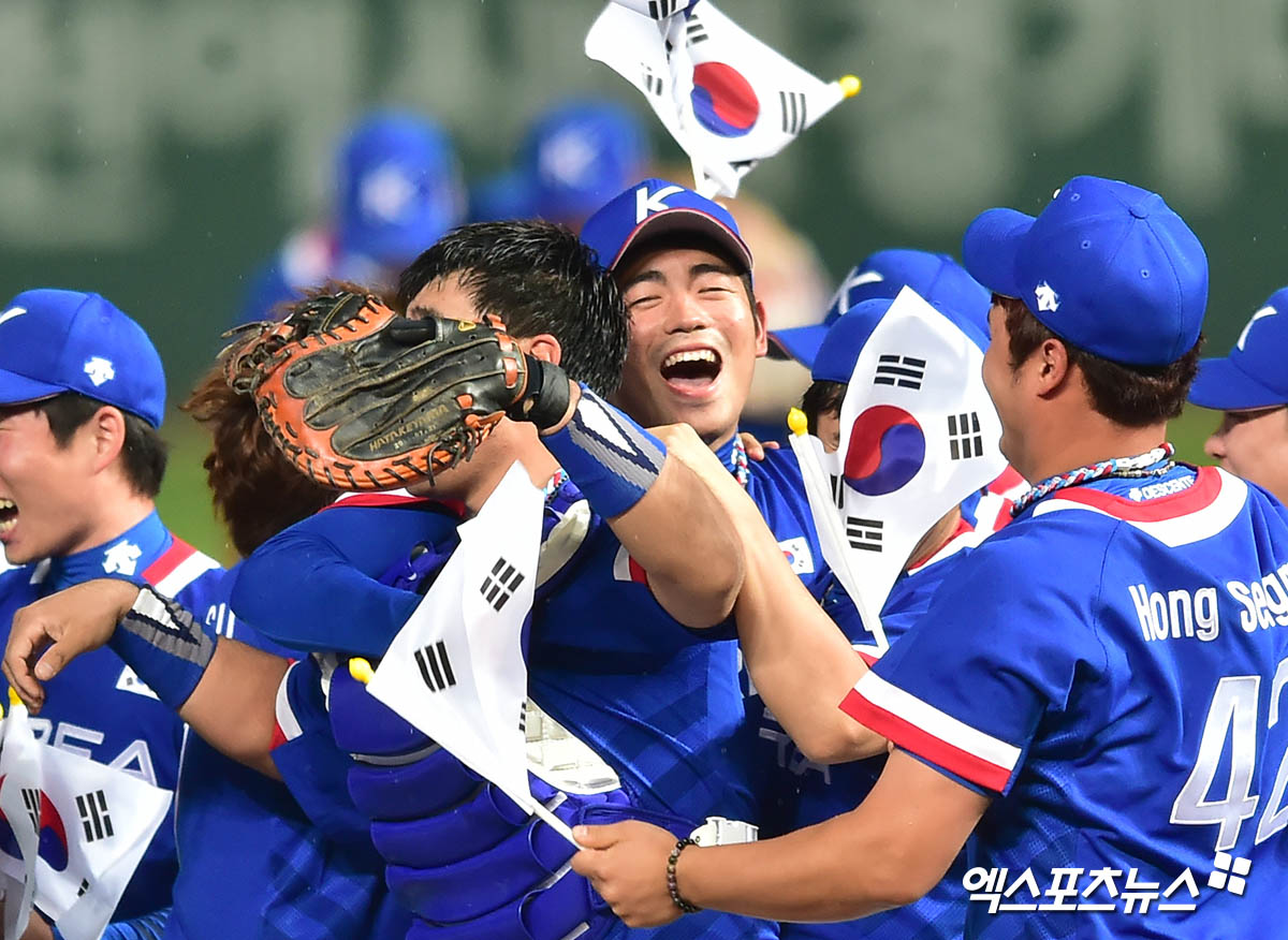 [N년 전 오늘의 XP] ‘안 방에서 열린 축제’ 2014 인천 아시안게임, 야구 대표팀 금메달 2연패