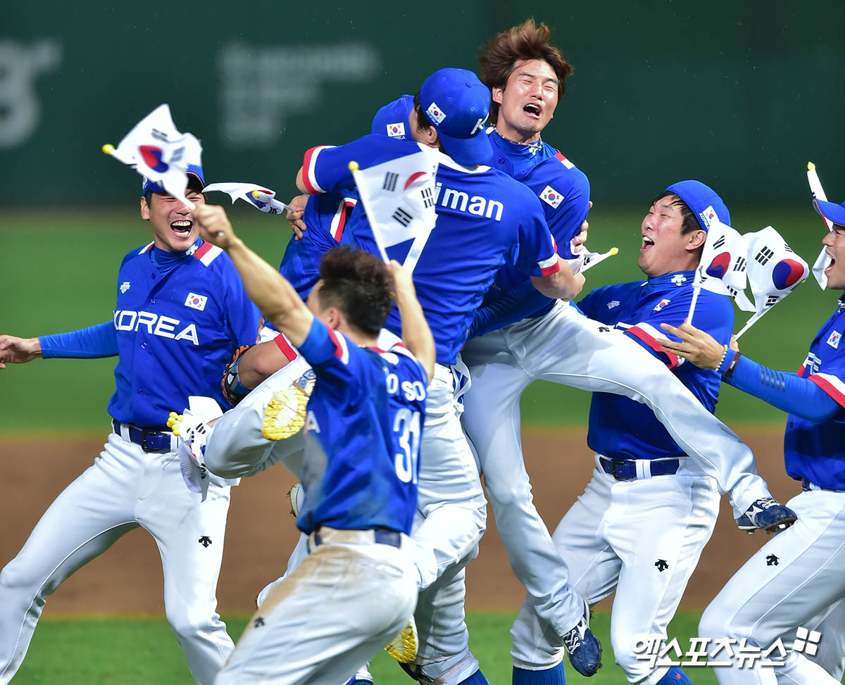 [N년 전 오늘의 XP] ‘안 방에서 열린 축제’ 2014 인천 아시안게임, 야구 대표팀 금메달 2연패