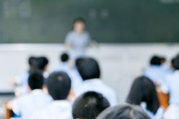 부산 동평중학교 학생과 경원고등학교 학생이 신종 코로나바이러스 감염증(코로나19) 확진 판정을 받았다. 사진=게티이미지뱅크 