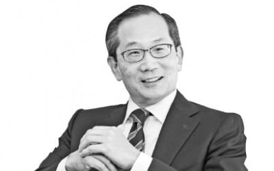돌아온 칼라일, 국내 금융에 잇단 대규모 투자 그 뒤엔 한국계 이규성 CEO가…