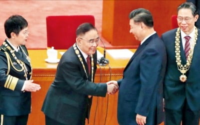 시진핑 "코로나 전쟁 중대한 성과" 자화자찬…사실상 종식 선언?
