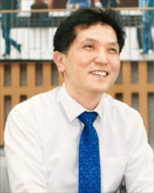 공무원이 뽑은 '최고의 공무원 선생님' 박종필 대변인