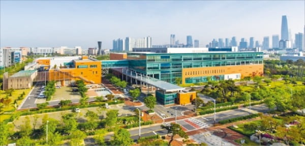 인천 송도국제도시에 있는 셀트리온 공장. 