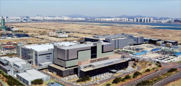 인천 송도국제도시에 있는 삼성바이오로직스 공장. 