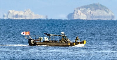 "北이 구조하려는 줄 알았다"…6시간 무대응 늑장해명한 軍