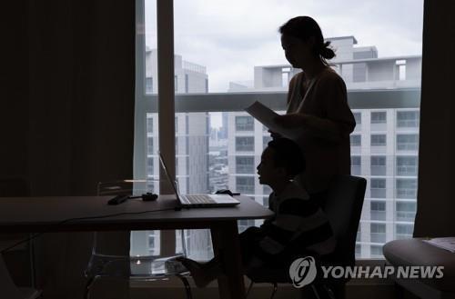 가족돌봄휴가 연간 20일까지 사용 가능…"비용 지원도 협의"