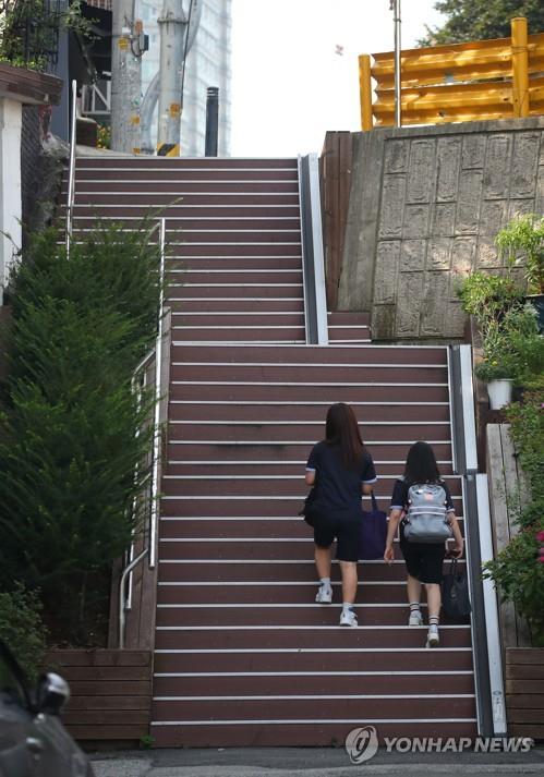 SNS 올리고 간편식 만들고…코로나로 막힌 농산물 판매 안간힘