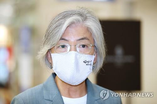 강경화, 오늘 베트남 방문…필수인력 이동 제도화 등 협의