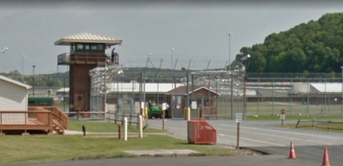 나사 풀린 미국 교도소…조폭 살인범을 실수로 석방
