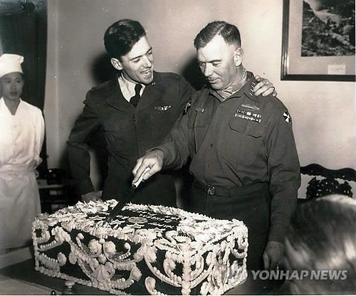 "6·25 영웅 밴플린트 아들, 북·중·러 포로 생활" 새 증언