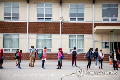 캐나다 코로나19 급증세…당국 "관리 능력 잃을 수도" 우려