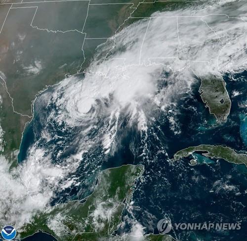 미 텍사스에 열대성 폭풍 접근…'허리케인 감시' 발령