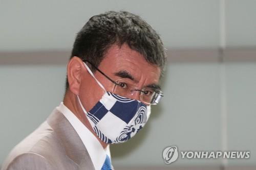 日스가 지지 74％…여당 내 의회 해산론 확산·유권자는 부정적