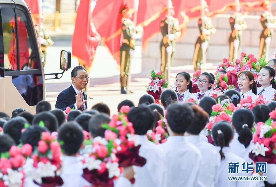 시진핑, 코로나19 종식 선언…"이제 치료제·백신 개발"