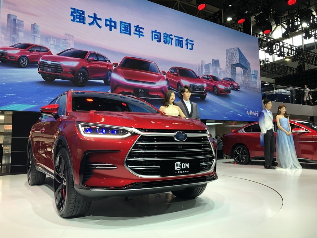 코로나 이후 베이징서 첫 모터쇼…중국시장에 쏠리는 눈길